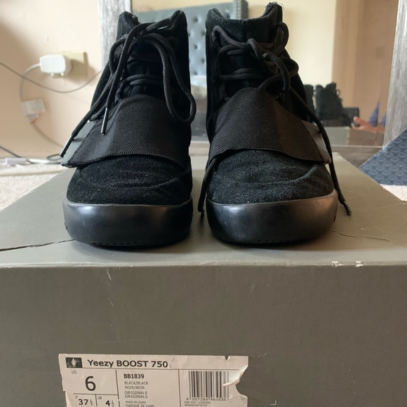 Yeezy Boost 750 size 6 - Picture 1 of 3